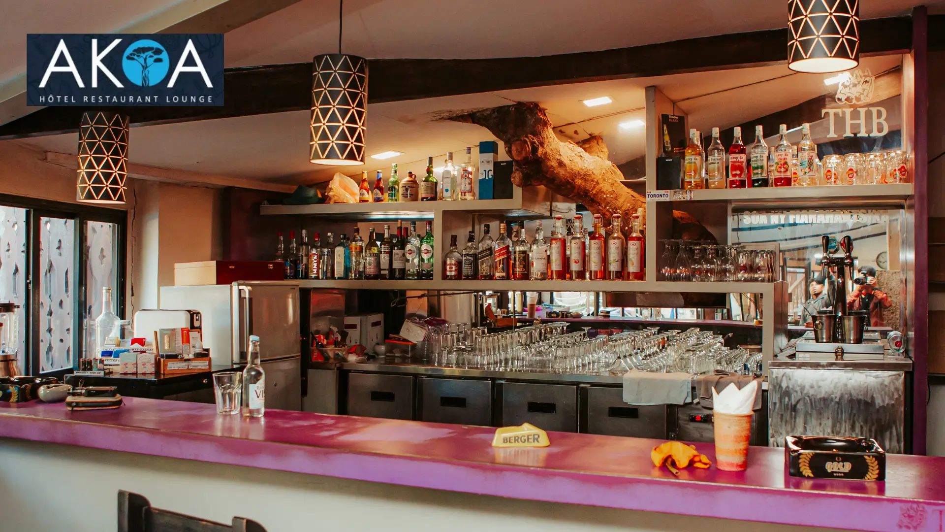 Bar Akoa